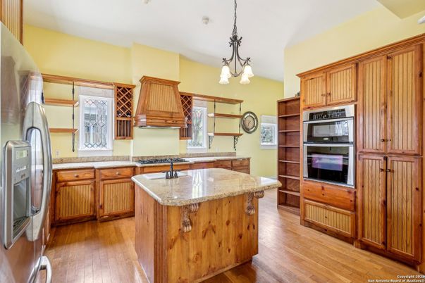 Interior, Kitchen, Pendant Lights, Wood Texture Flooring