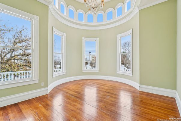 Chandelier, Interior, Wood Texture Flooring