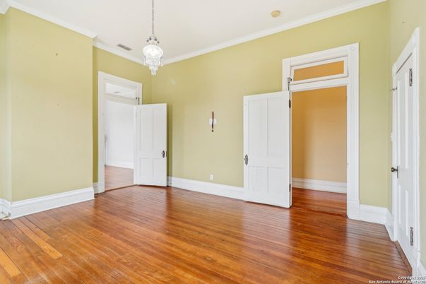 Empty room, Interior, Pendant Lights, Wood Texture Flooring