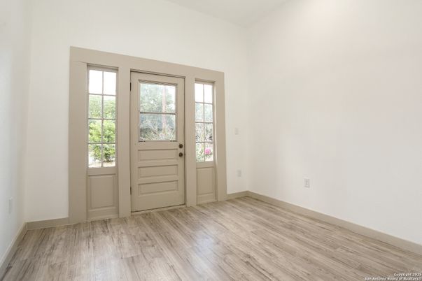 DE Listing image placeholder
