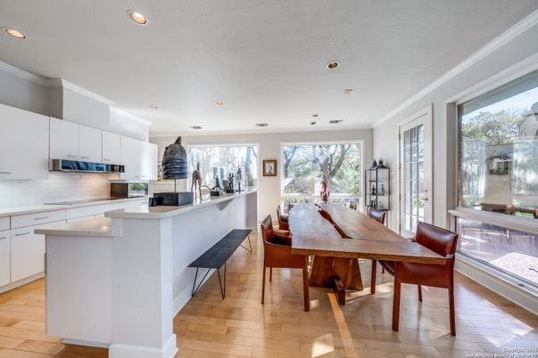 Dining room, Interior, Kitchen, Recessed Lighting, Wood Texture Flooring