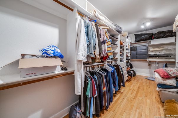 Interior, Walk-in Closets, Wood Texture Flooring