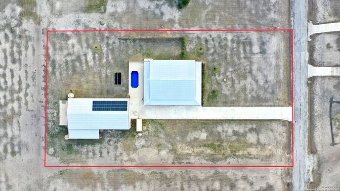 Exterior, Drone