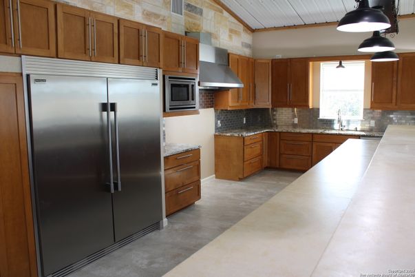 Interior, Kitchen, Pendant Lights, Stainless Steel Appliances