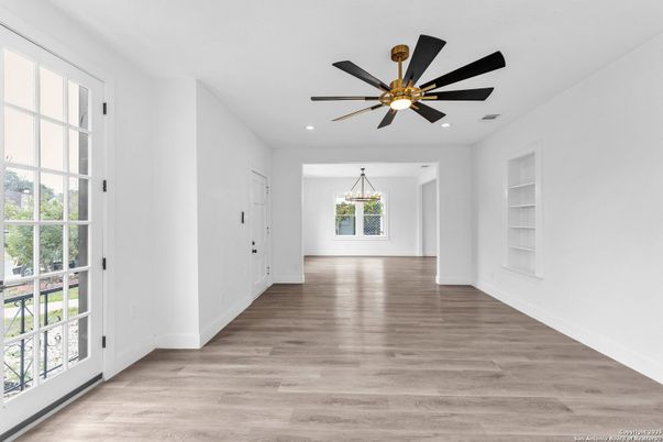 Empty room, Interior, Recessed Lighting, Wood Texture Flooring