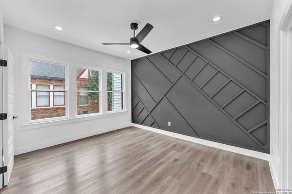 Empty room, Interior, Recessed Lighting, Wood Texture Flooring