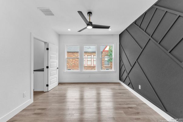 Empty room, Interior, Recessed Lighting, Wood Texture Flooring