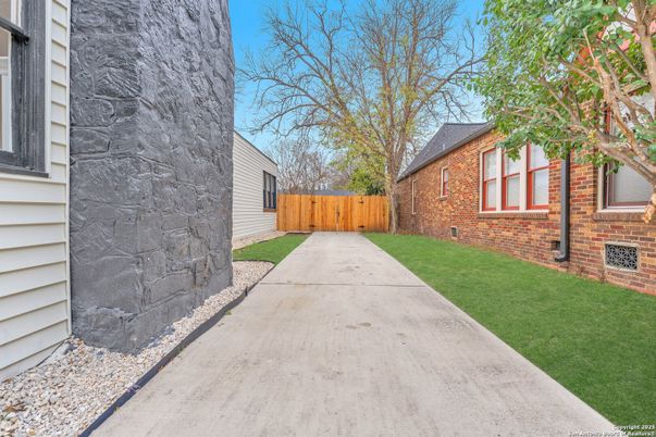 Backyard, Exterior