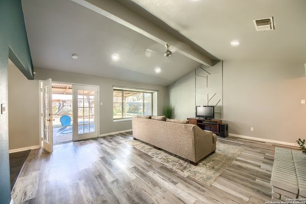Interior, Living room, Recessed Lighting, Wood Texture Flooring