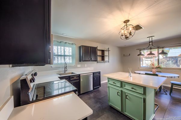 Chandelier, Dining room, Interior, Kitchen, Pendant Lights