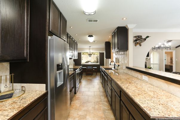 Dining room, Interior, Kitchen, Recessed Lighting, Stainless Steel Appliances