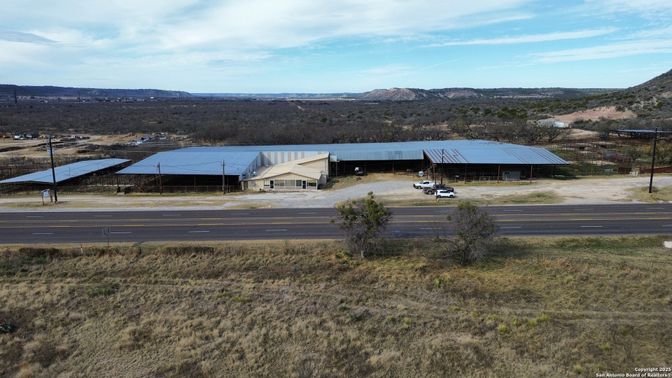 Exterior, Drone