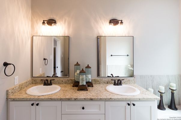 Bathroom, Dual Sink Vanities, Interior