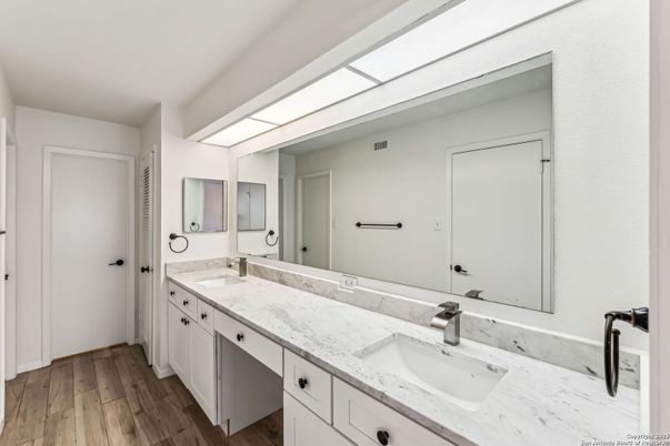 Bathroom, Dual Sink Vanities, Interior, Wood Texture Flooring