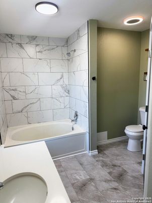 Bathroom, Interior, Marble Walls, Recessed Lighting