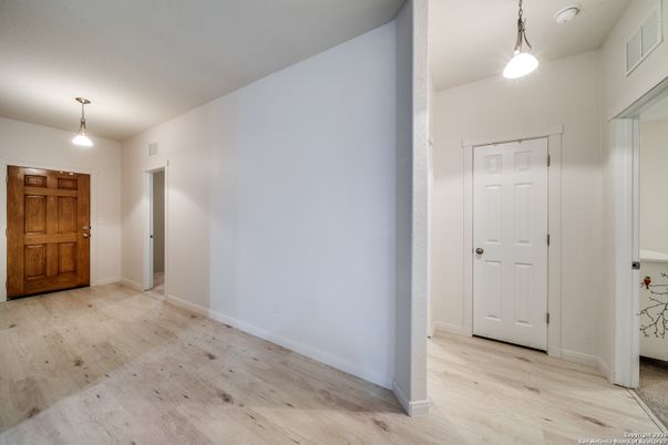 Interior, Pendant Lights, Wood Texture Flooring