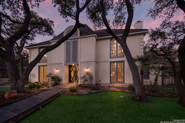 Backyard, Exterior, Facade, Modern