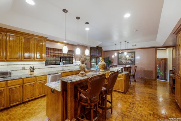 Dining room, Interior, Kitchen, Pendant Lights, Recessed Lighting, Wood Texture Flooring