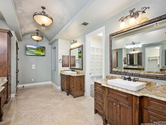 Bathroom, Dual Sink Vanities, Interior
