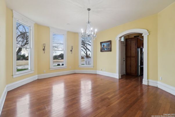 Chandelier, Empty room, Interior, Wood Texture Flooring