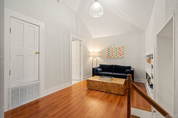 Interior, Living room, Pendant Lights, Wood Texture Flooring
