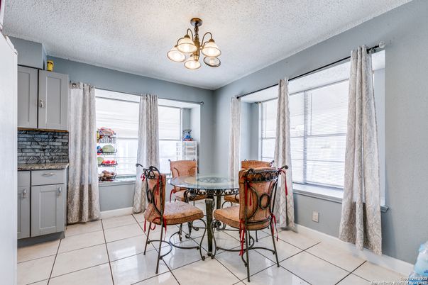 Dining room, Interior