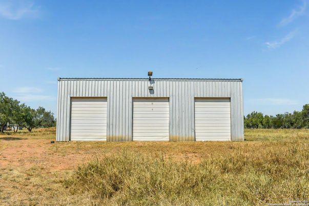 Detached Garage, Exterior