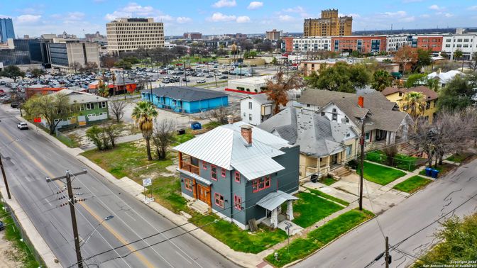 Exterior, Drone