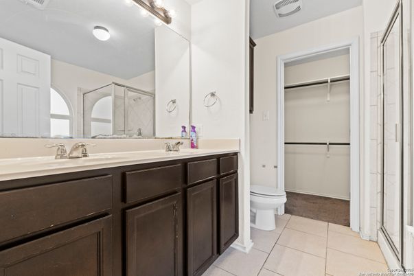 Bathroom, Dual Sink Vanities, Interior, Walk-in Closets