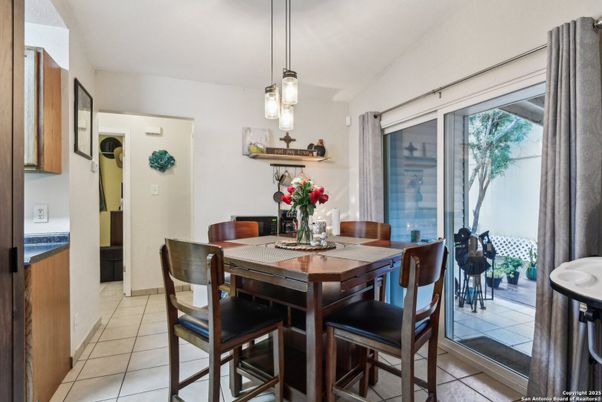 Dining room, Interior, Pendant Lights