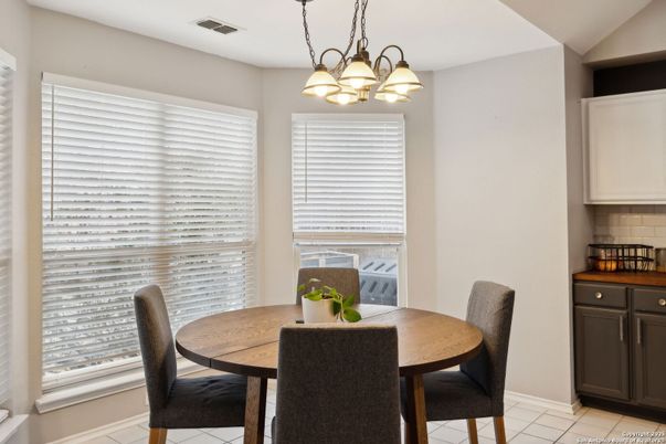 Chandelier, Dining room, Interior