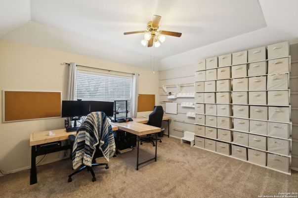 Home Office, Interior