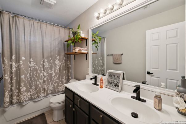 Bathroom, Dual Sink Vanities, Interior
