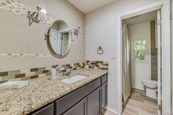 Bathroom, Interior, Pendant Lights, Wood Texture Flooring