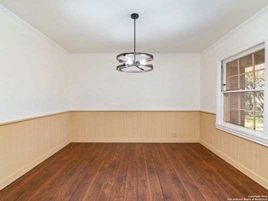 Empty room, Interior, Pendant Lights, Wood Texture Flooring