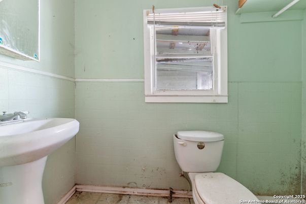 Bathroom, Interior