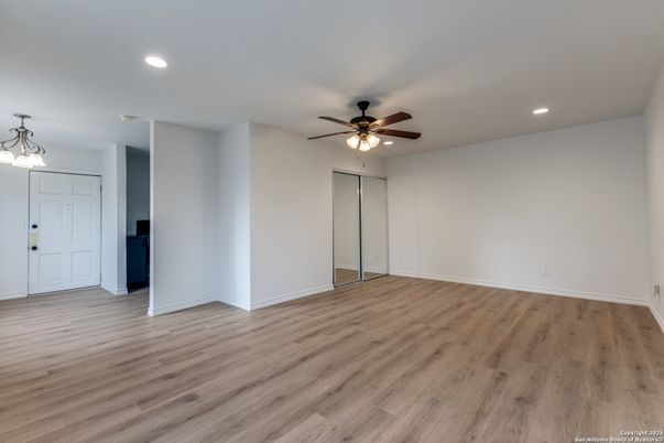 Empty room, Interior, Recessed Lighting, Wood Texture Flooring