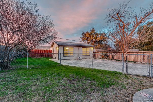 Backyard, Exterior