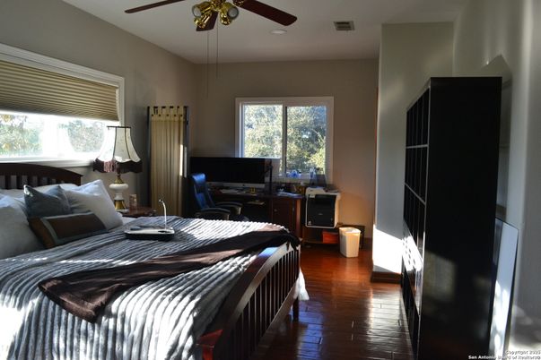 Bedroom, Home Office, Interior, Recessed Lighting, Wood Texture Flooring