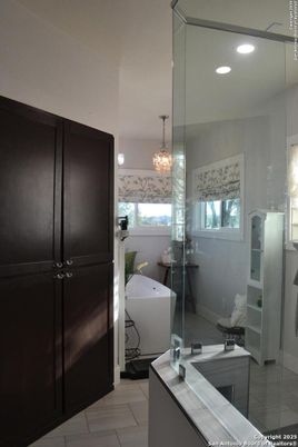 Bathroom, Interior, Pendant Lights, Recessed Lighting