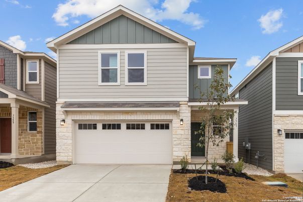 Attached, Exterior, Facade, American Craftsman