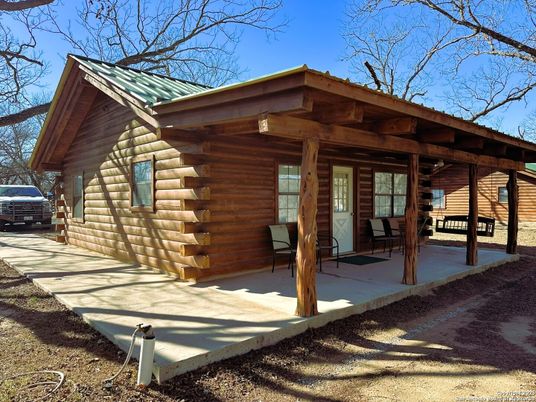 Exterior, Facade, Log Home