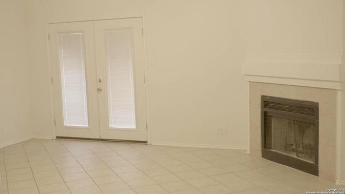 Empty room, Fireplace, Interior