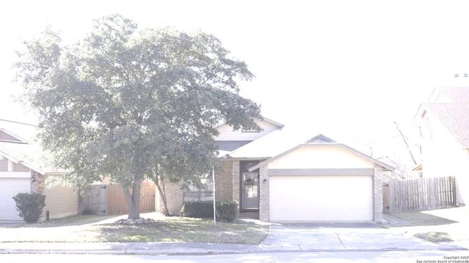 Attached, Exterior, Facade, Brick Facade, American Craftsman
