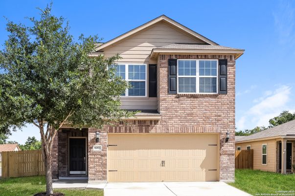 Attached, Exterior, Facade, Brick Traditional