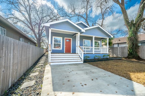 Exterior, Facade, American Craftsman