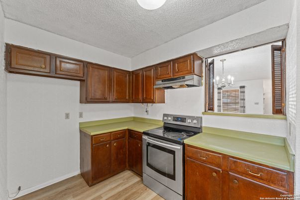 Chandelier, Interior, Kitchen, Wood Texture Flooring