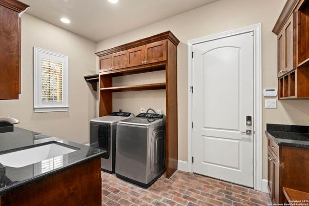 Interior, Recessed Lighting, Washer