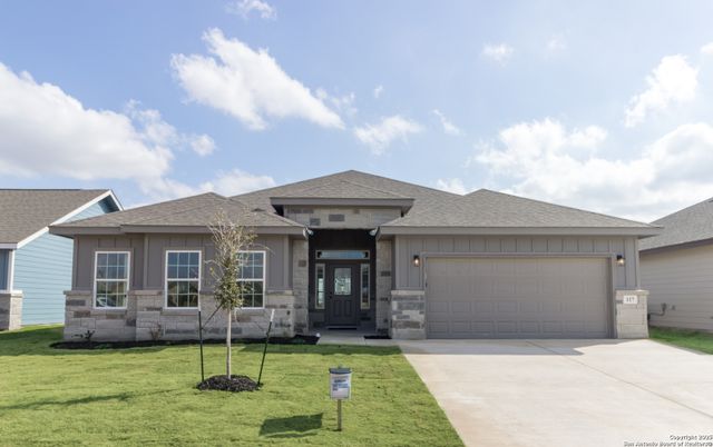 Attached, Exterior, Facade, Ranch