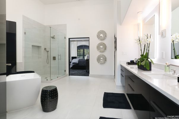 Bathroom, Free Standing Baths, Glass Shower, Interior